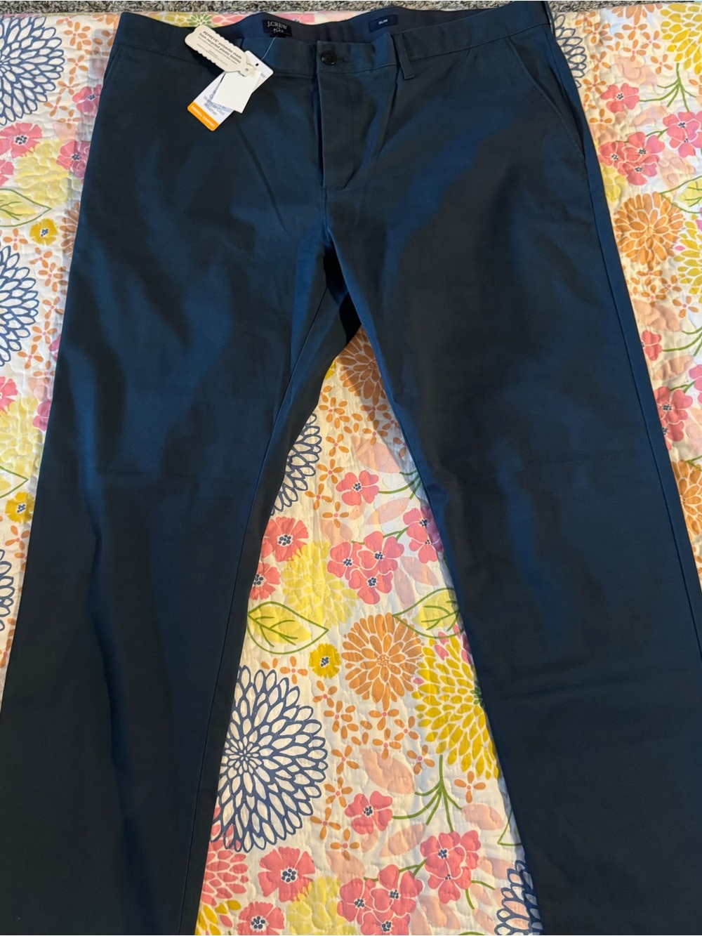 NWT 40x32 men’s jcrew Slim-fit TruTemp365 chino pant
Deep midnight - Picture 4 of 4